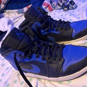 Jordan 1 ‘hyper royal’
